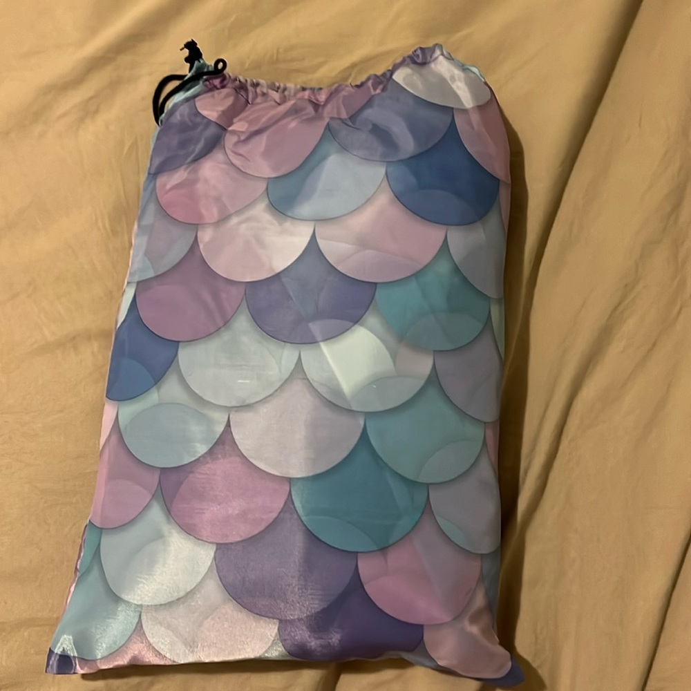 Mermaid box fan blow up tent